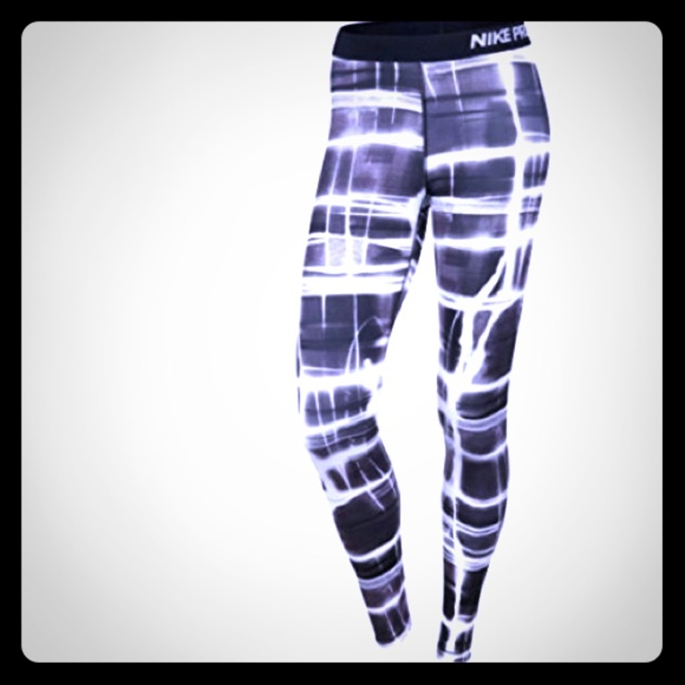 NIKE dri fit printed  leggings .